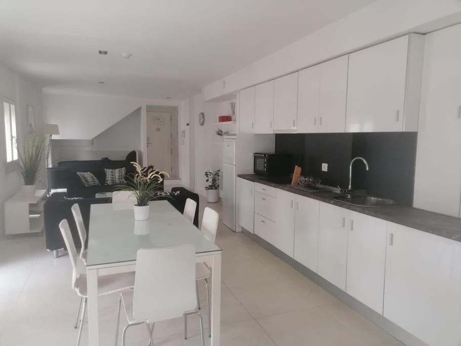 Spacious Loft / Literally At The Foot Of Alhambra Apartment Granada Ngoại thất bức ảnh